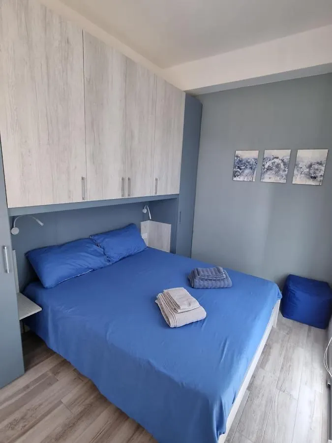 Blue House Apartment - San Massimo ורונה 0*,  איטליה